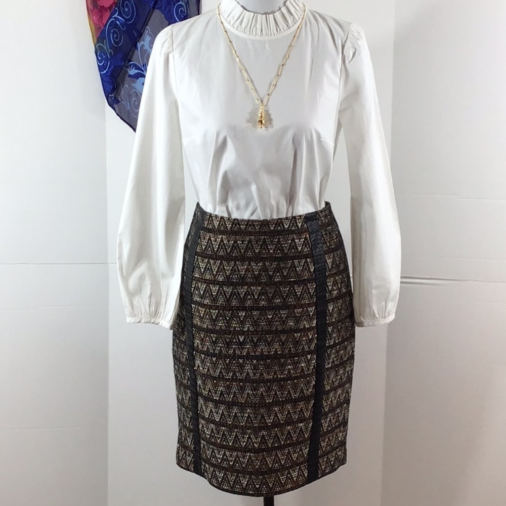 Trina Turk textured straight skirt 8